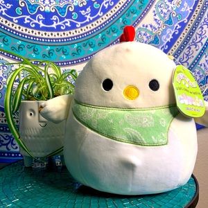 8” Squishmallow TODD the chicken w/ bandana NWT💚